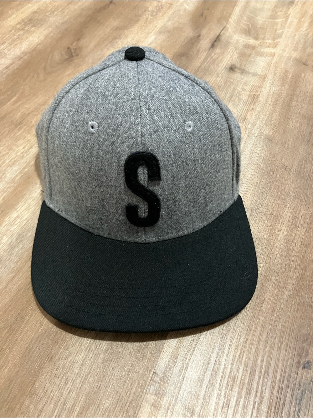 Sauce Hockey Classic Heather Grey Snapback Cap with Black Button